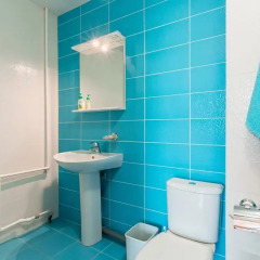 Гостиница Мини-отель Три Звезды в Тольятти 3 отзыва об отеле, цены и фото номеров - забронировать гостиницу Мини-отель Три Звезды онлайн ванная фото 2