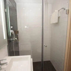 Гостиница Санкт-Петербург 4* Улучшенный номер с двуспальной кроватью фото 4