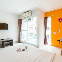 Отель The Fifth Residence 3* Улучшенный номер с двуспальной кроватью фото 3