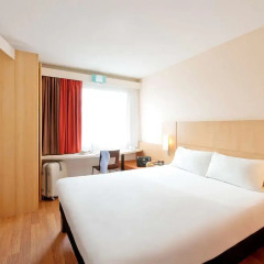 Отель ibis Warszawa Stare Miasto Old Town 3* Стандартный номер с двуспальной кроватью
