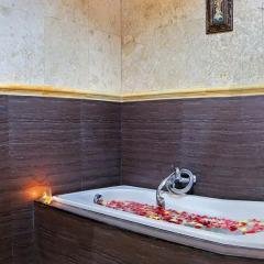 Отель Satriya Cottages 3* Улучшенный номер с различными типами кроватей фото 6