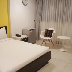 Minh Khang Hotel 3* Номер Делюкс с различными типами кроватей фото 4
