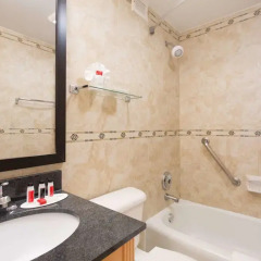 Отель Days Inn by Wyndham Washington DC/Connecticut Avenue 2* Стандартный номер с различными типами кроватей фото 4