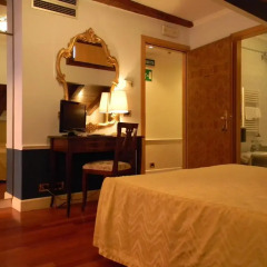 Pantalon Hotel комната для гостей