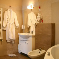 Royal Classic Hotel 3* Улучшенные апартаменты с различными типами кроватей фото 2