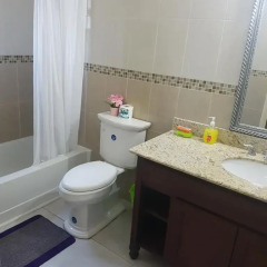 Отель Kingston Paradise Place Guesthouse Стандартный номер с различными типами кроватей фото 19