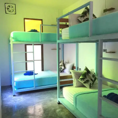 Hey beach hostel Ланта комната для гостей