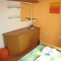 Spirit Hostel and Apartments Стандартный номер с различными типами кроватей (общая ванная комната) фото 4