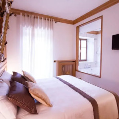 Ambra Cortina Luxury & Fashion Boutique Hotel 4* Улучшенный номер с различными типами кроватей фото 15