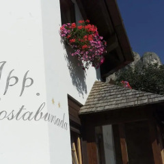 Отель Appartamenti Costa Burjada Корвара-ин-Бадия балкон