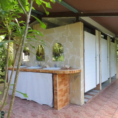 Отель Taharuu Surf Lodge 2* Номер категории Эконом с 2 отдельными кроватями (общая ванная комната) фото 4