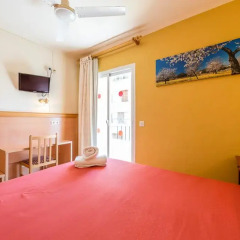Отель Hostal Residencia Europa Punico в номере