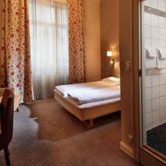 Отель Karl Johan Hotell 3* Стандартный номер с двуспальной кроватью