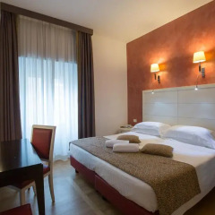 Floris Hotel 3* Улучшенный номер с двуспальной кроватью фото 19