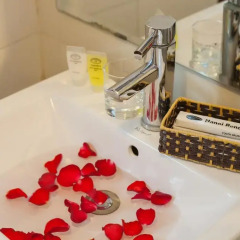 Hanoi Rendezvous Boutique Hotel 3* Улучшенный номер с различными типами кроватей фото 5