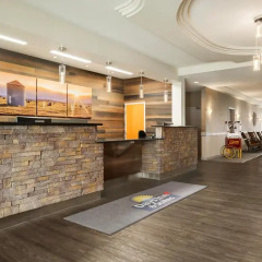 Отель Days Inn & Suites by Wyndham Brooks интерьер отеля фото 3