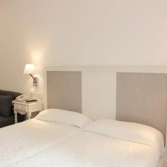 Hotel Malaga Picasso 3* Стандартный номер с различными типами кроватей фото 5