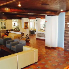 Отель Aparthotel Calema Avenida Jardim интерьер отеля