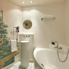 Отель Hôtel du Petit Moulin 4* Номер Делюкс с различными типами кроватей фото 10