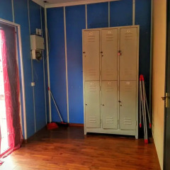 Esentai Hostel Алматы сейф в номере