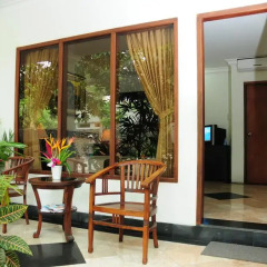 Mirah Hotel балкон