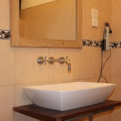Отель Marine Tourist Beach Guest House Negombo Beach 2* Кровать в женском общем номере с двухъярусной кроватью фото 3