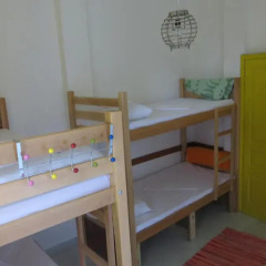 Hostel Durres Кровать в общем номере с двухъярусной кроватью фото 3