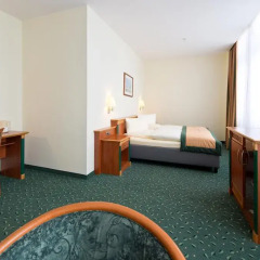 Hotel Steglitz International 4* Полулюкс с двуспальной кроватью