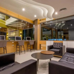 Отель Aqua Resort Phuket гостиничный бар