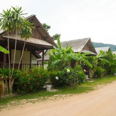 Отель Weekender Bungalow 3* Бунгало