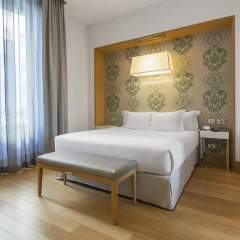 Отель NH Milano Touring 4* Стандартный номер с различными типами кроватей фото 20