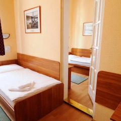 Budapest Csaszar Hotel 3* Стандартный номер с двуспальной кроватью фото 10