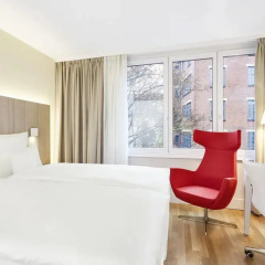 Отель NH Collection Hamburg City 4* Улучшенный номер разные типы кроватей