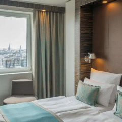 Отель Motel One Hamburg-Alster Германия, Гамбург - отзывы, цены и фото номеров - забронировать отель Motel One Hamburg-Alster онлайн комната для гостей фото 2