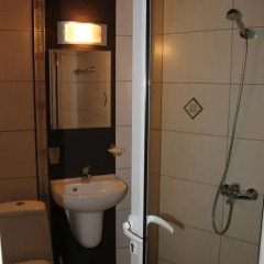 Отель Guest House Central Стандартный номер фото 14