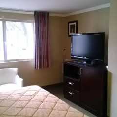 Отель Downtown Value Inn Стандартный номер с различными типами кроватей фото 2