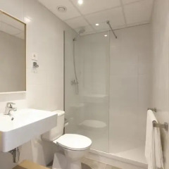 Отель SmartRoom Barcelona ванная фото 3