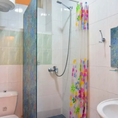 Bridge Hostel Yerevan Armenia Номер Эконом разные типы кроватей фото 5