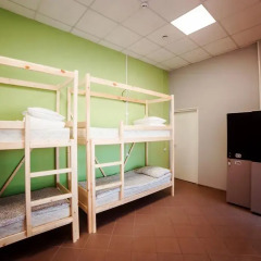 Hostel Lastochka Кровать в общем номере с двухъярусной кроватью фото 3