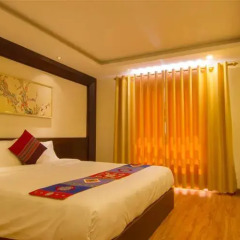 Freesia Hotel 4* Улучшенный номер с двуспальной кроватью