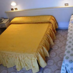 Hotel Reali 3* Стандартный номер