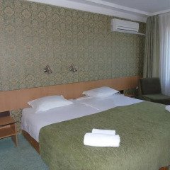 Отель Новиз 4* Стандартный номер с двуспальной кроватью фото 4