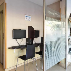 Отель Hostal Bcn Port Барселона удобства в номере фото 2