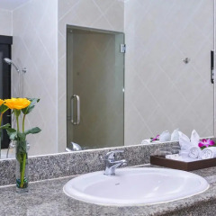 Отель Deevana Patong Resort & Spa 4* Улучшенный номер с двуспальной кроватью