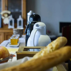 Отель Anita's Bed and Breakfast гостиничный бар