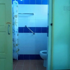 Отель Pinthong house 2* Номер категории Эконом с различными типами кроватей фото 3