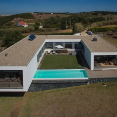 Отель U House Ericeira бассейн