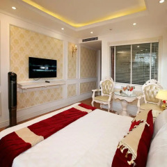 Отель Hanoi Guest House Royal 3* Улучшенный номер с различными типами кроватей фото 12