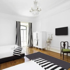 Отель Typical Lisbon Guest House Стандартный номер с различными типами кроватей