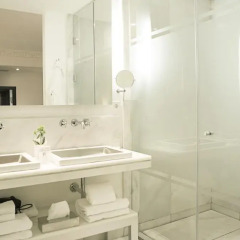 Отель Hospes Puerta de Alcalá 5* Стандартный номер разные типы кроватей фото 2